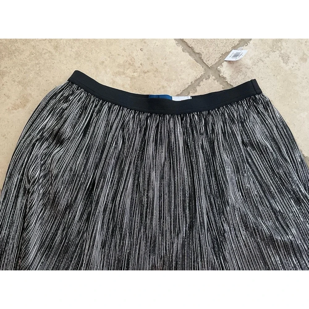 NWT Old‎ Navy Metallic Skirt - girls size XL (14-16)